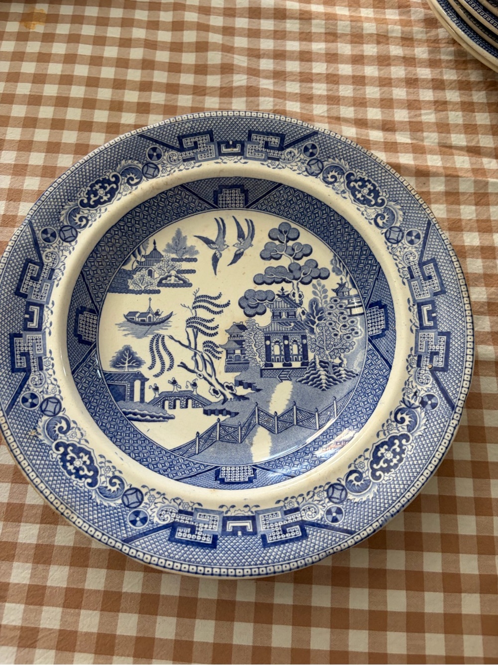 Vintage Blue and White Willow Pattern Dinner Plate - Unknown Brand